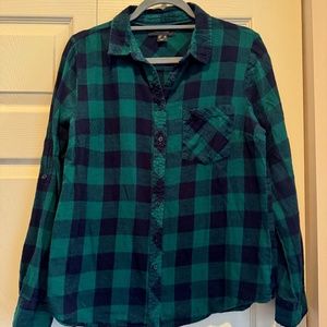 Navy & Green Plaid Long-sleeve Button-down Shirt